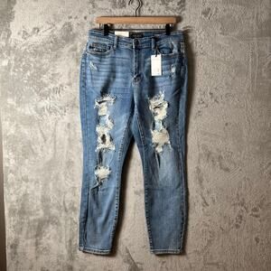 Judy‎ Blue Women's 11/30 Boyfriend Fit Jeans Destroyed Light Blue New